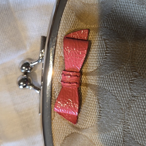 Coach change purse 10 and Pinky purple color - Picture 2 of 7